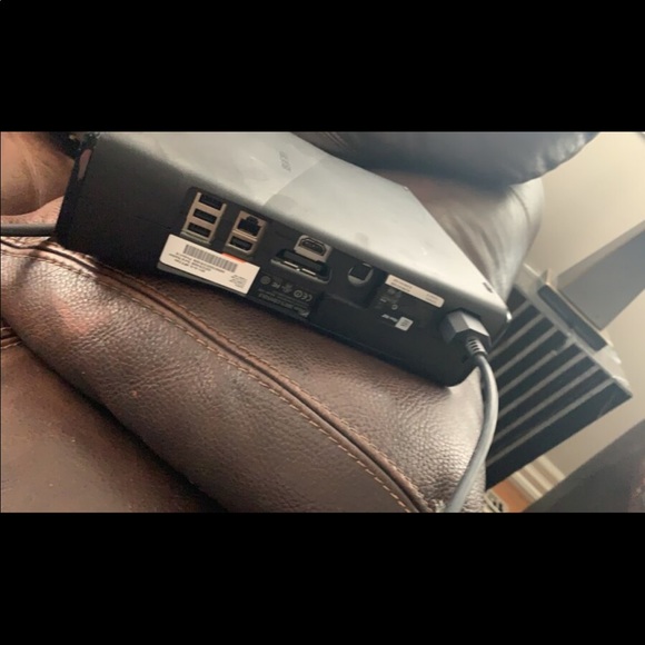 Used black Xbox 360 - Picture 4 of 4